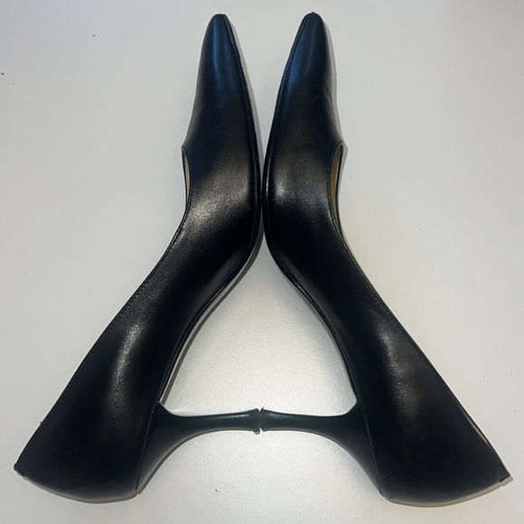 Cole Haan Black Leather Heels Pumps Bundle of 2 size 9.5 and 10 - Picture 9 of 12